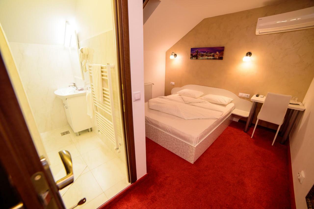 Ferienwohnung Equinoxe Royal Reghin Exterior foto
