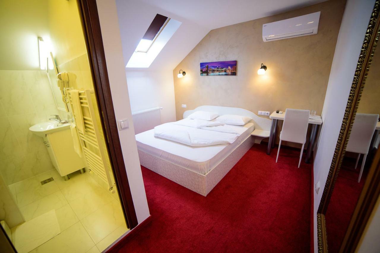 Ferienwohnung Equinoxe Royal Reghin Exterior foto